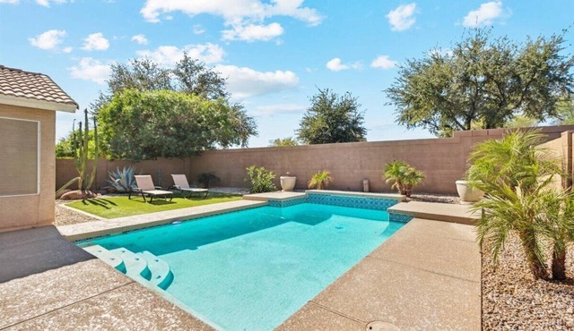 Lovely home in a quiet neighborhood with private pool!