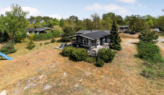 Lovely home in Aakirkeby with kitchen