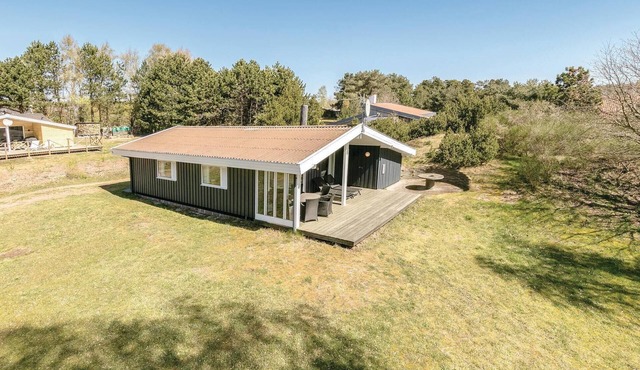 Lovely home in Aakirkeby with kitchen