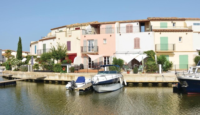 Lovely home in Aigues-Mortes with house sea view