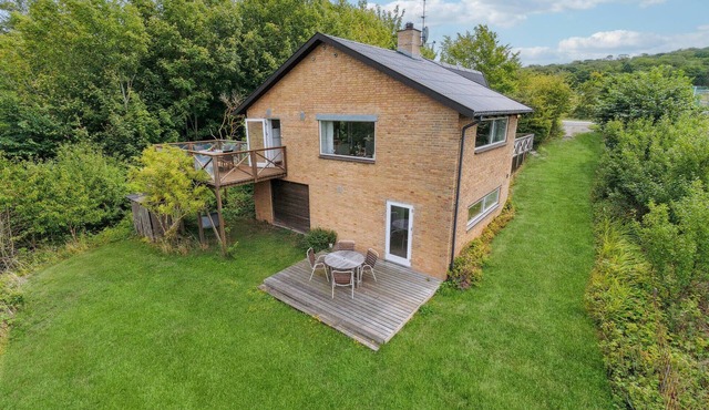 Lovely home in Allinge with kitchen