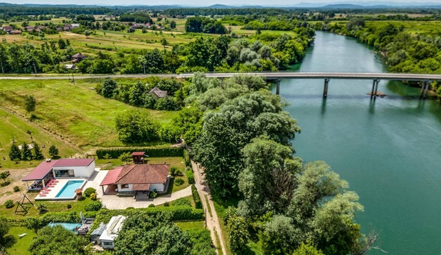 Lovely home in Banska Selnica with sauna