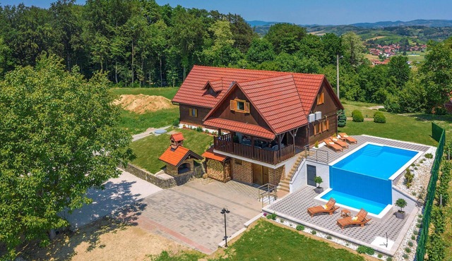 Lovely home in Bedenica