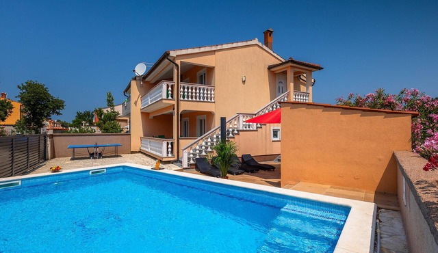 Lovely home in Betiga