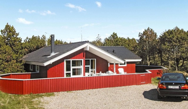 Lovely home in Blåvand with sauna