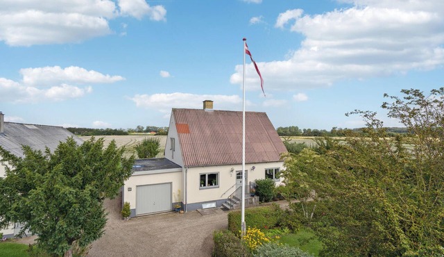 Lovely home in Bogense with kitchen
