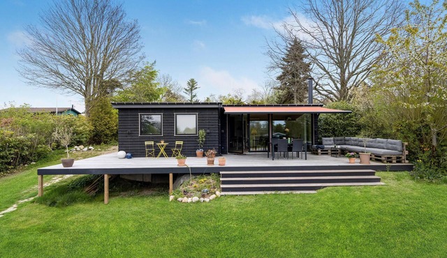 Lovely home in Bogø By with kitchen