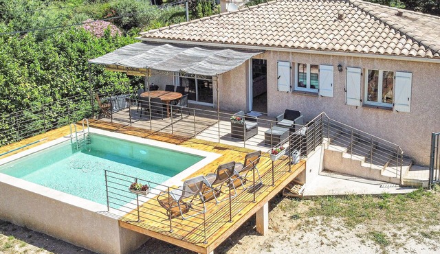 Lovely home in Bordezac with WiFi