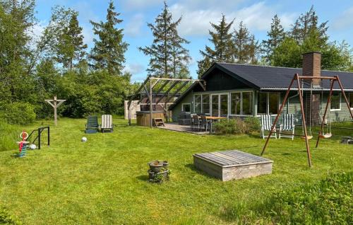 Lovely Home In Bording With Kitchen