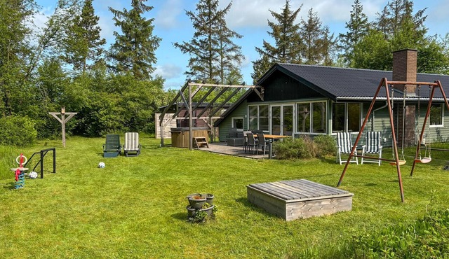 Lovely home in Bording with kitchen