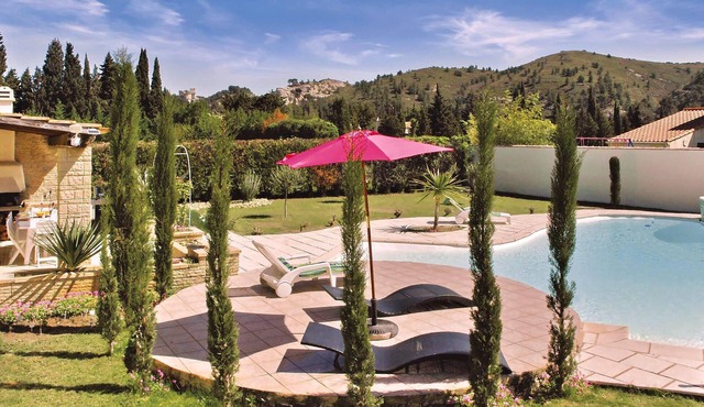 Lovely home in Boulbon