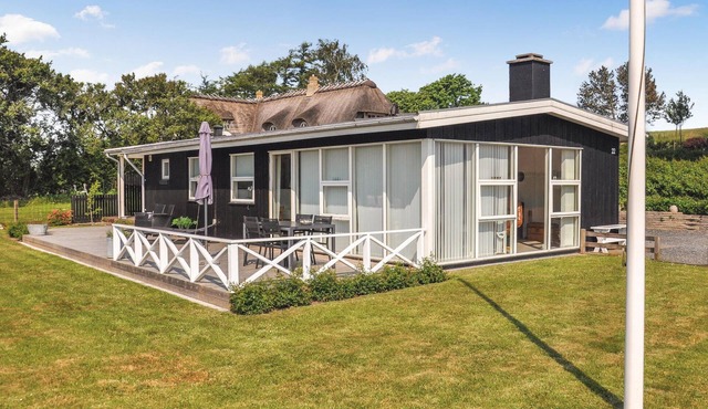 Lovely home in Broager with WiFi