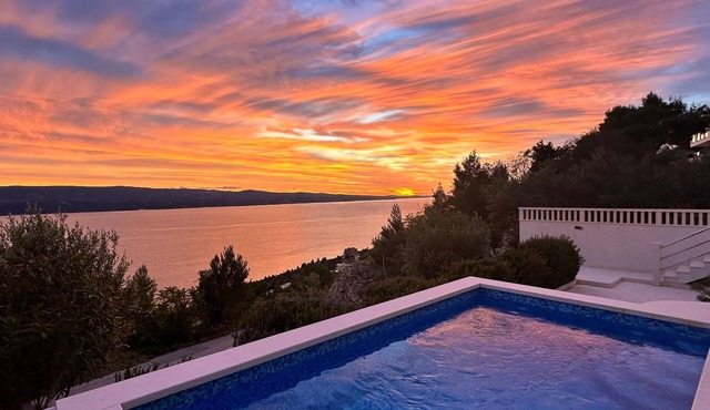Lovely home in Celina with private swimming pool, can be inside or outside