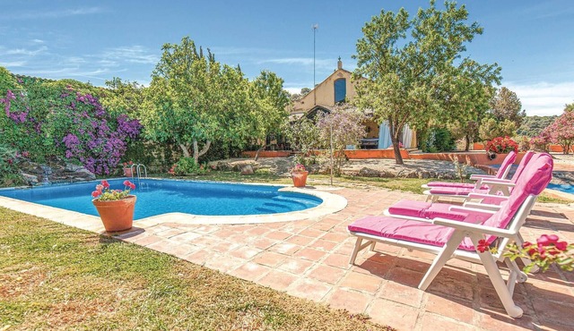 Lovely home in Coripe
