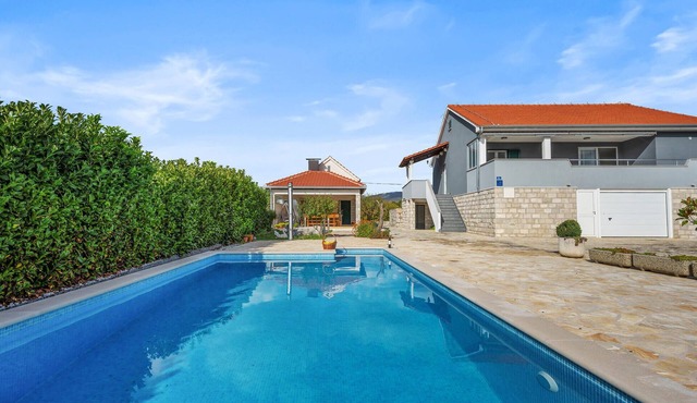 Lovely home in Cvrljevo with private swimming pool, can be inside or outside