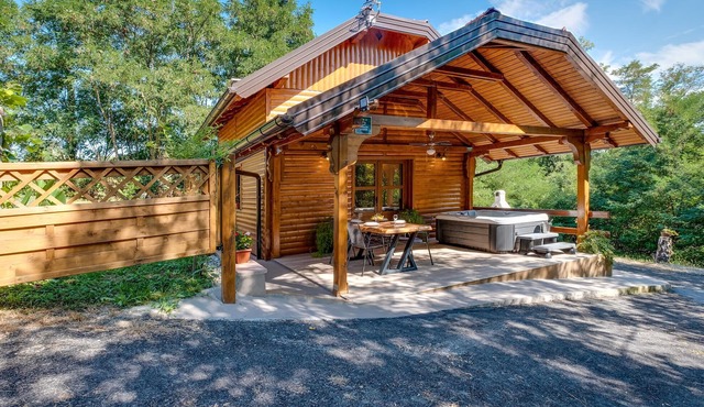 Lovely home in Donja Lomnica with sauna