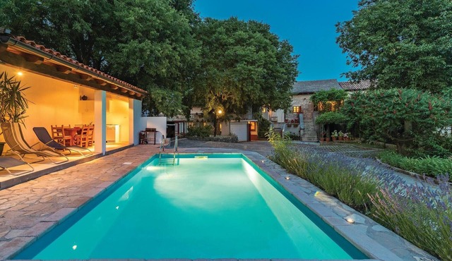 Lovely home in Domijanici