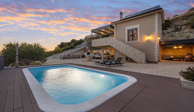 Lovely home in Donje Polje