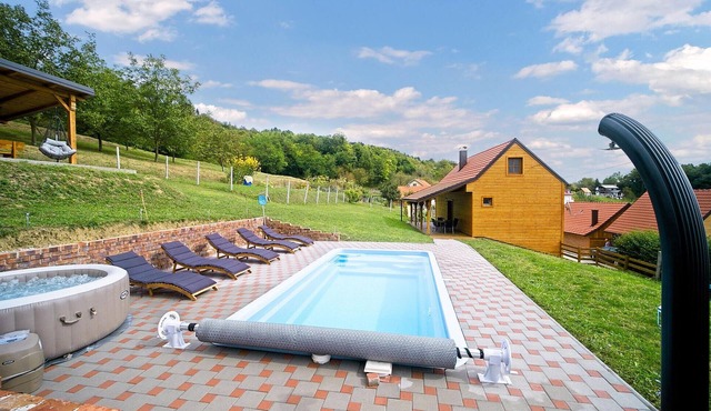 Lovely home in Dragovanscak