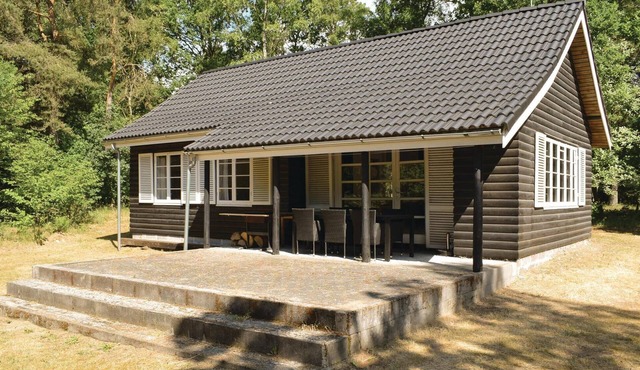 Lovely home in Ebeltoft with WiFi