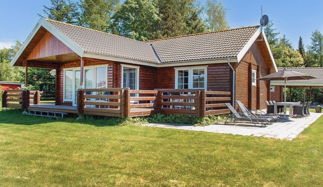 Lovely home in Ebeltoft with sauna