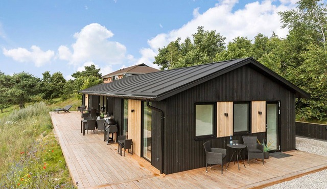 Lovely home in Ebeltoft with WiFi