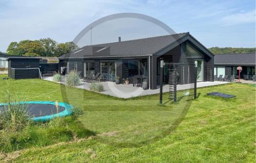 Lovely Home In Ebeltoft With Sauna