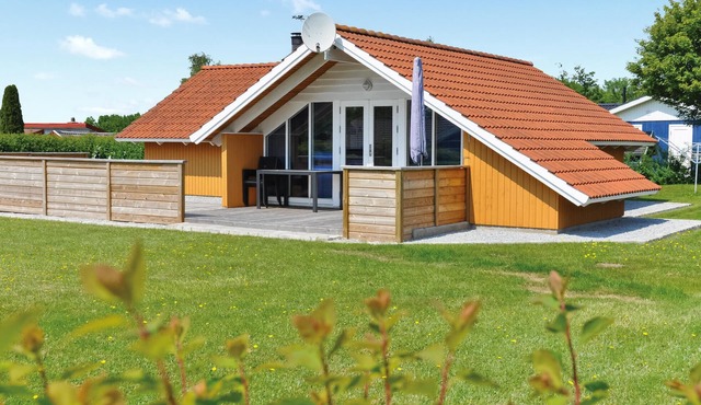 Lovely home in Egernsund with sauna
