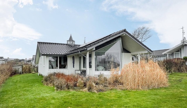 Lovely home in Faaborg with sauna