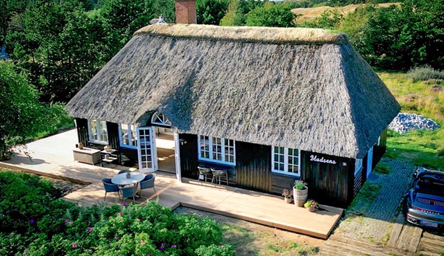 Lovely home in Fanø with kitchen