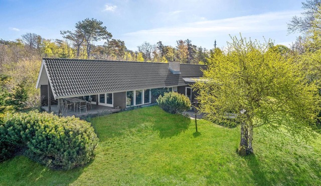 Lovely home in Fårevejle with WiFi