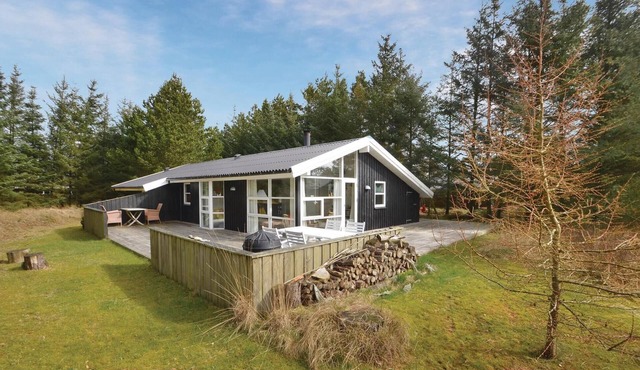 Lovely home in Fjerritslev with sauna