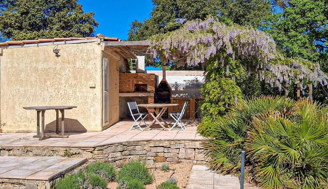Lovely home in Besse sur Issole