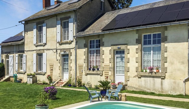 Lovely home in Loge- Fougereuse
