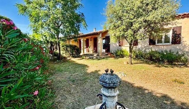 Lovely home in Sanilhac-Sagries
