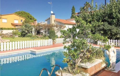 Lovely Home In Francàs