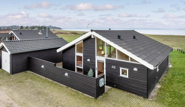 Lovely home in Fredericia with kitchen