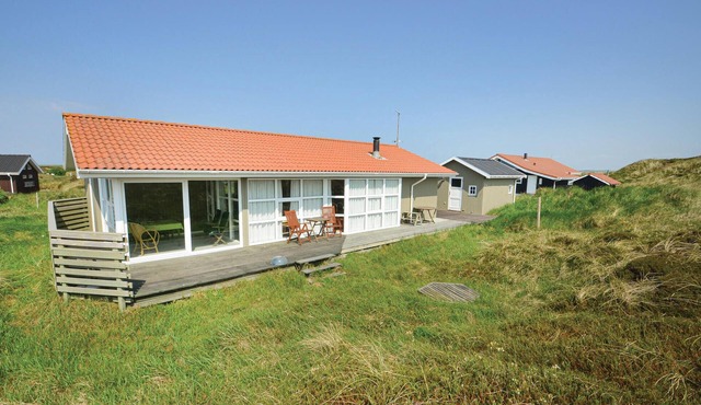 Lovely home in Frøstrup with kitchen