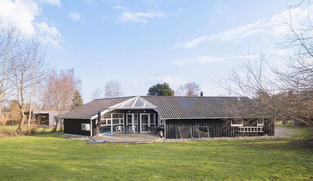Lovely home in Gilleleje with kitchen