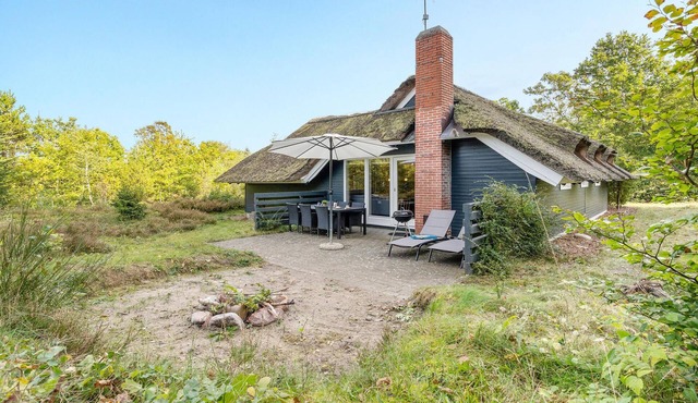 Lovely home in Glesborg with sauna