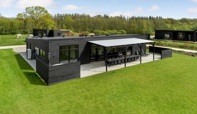 Lovely home in Glesborg with sauna