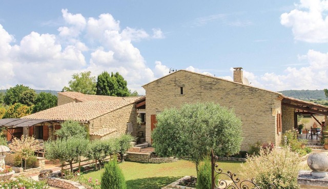 Lovely home in Gordes with private swimming pool, can be inside or outside