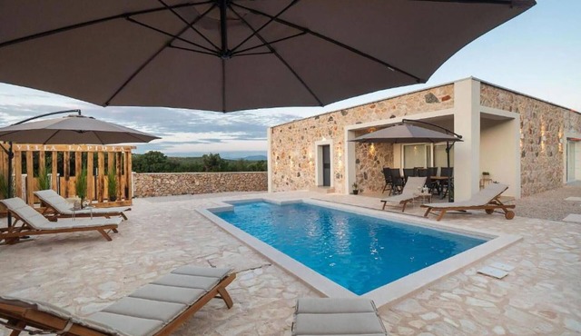 Lovely home in Grabovci with private swimming pool, can be inside or outside