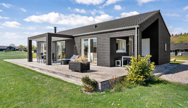 Lovely home in Haderslev with WiFi