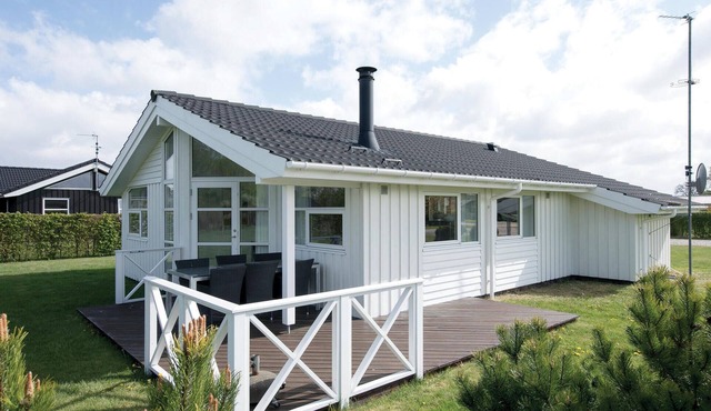 Lovely home in Hadsund with sauna