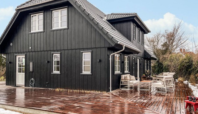 Lovely home in Hadsund with sauna