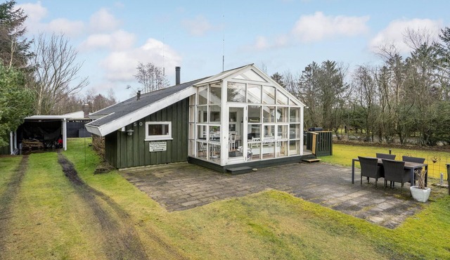 Lovely home in Hals with kitchen