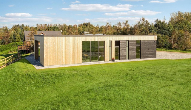 Lovely home in Højslev with sauna