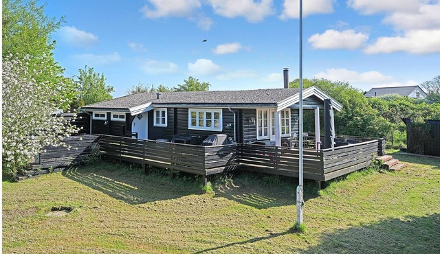 Lovely home in Holbæk with WiFi