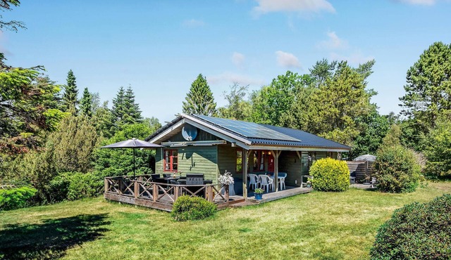 Lovely home in Hornbæk with WiFi